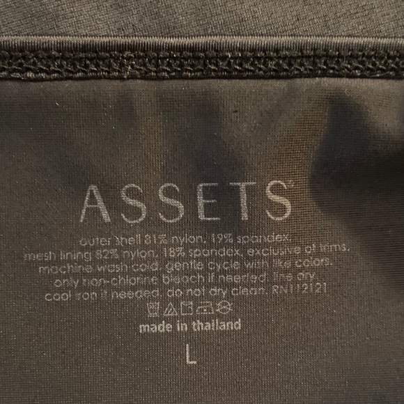 Assets black shapewear spaghetti strap tank top - Picture 6 of 6